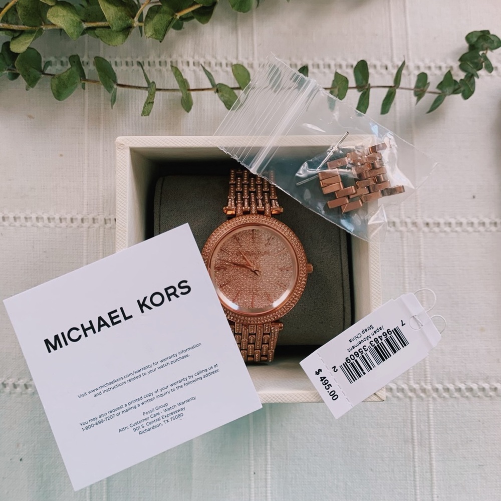 ✨ Michael Kors Rose Gold Watch ✨